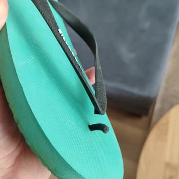 SPX Mağazasından Aldığım Terlikler İkinci Kullanımda Koptu