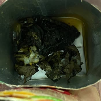Harras Meyve Suyunda Küflenmiş Parçalar Ve İletişimsizlik