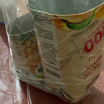 Harras Meyve Suyunda Küflenmiş Parçalar Ve İletişimsizlik