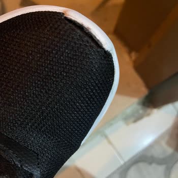 Reebok Ayakkabının Kalitesizliği Ve Mağaza Tepkisi