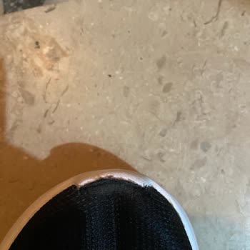 Reebok Ayakkabının Kalitesizliği Ve Mağaza Tepkisi