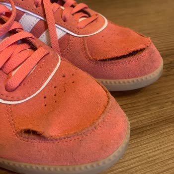 Adidas Ayakkabıda Erken Açılma Ve İade Sorunu