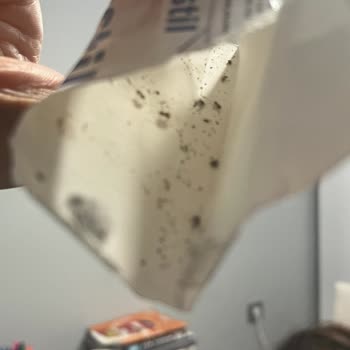 Ülker Sağlık İçin Alınan Üründen Şok Edici Böcek Çıkışı