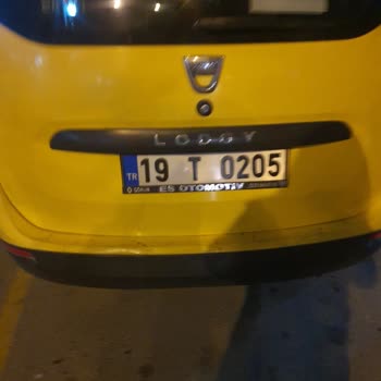 Taksi Şoförünün Saldırgan Davranışları Ve Çarpışma Olayı