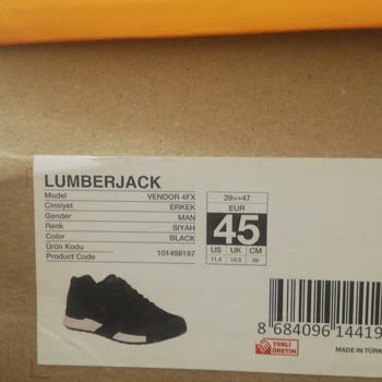 FLO Ayakkabı Kampanyasında Etiket Farklılığı