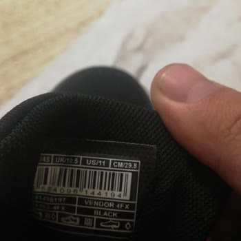 FLO Ayakkabı Kampanyasında Etiket Farklılığı