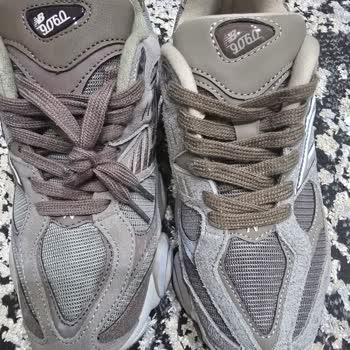 Kalitesiz Ayakkabı Ve Ücretli Değişim Talebi