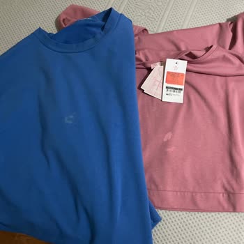 Kasada Dökülen Çamaşır Suyu Ve Zarar Gören Kıyafetler