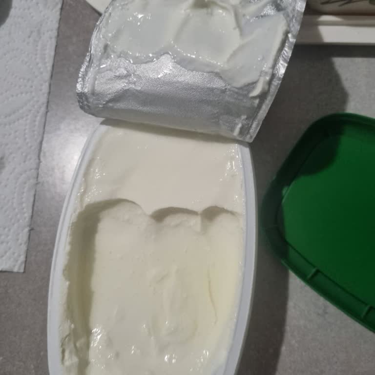 Labne Peynirin İçeriği Neden Boş?