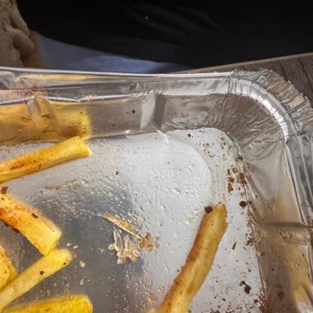 Cam Parçalı Pizzalar Ve Ulaşılamayan Müşteri Hizmetleri