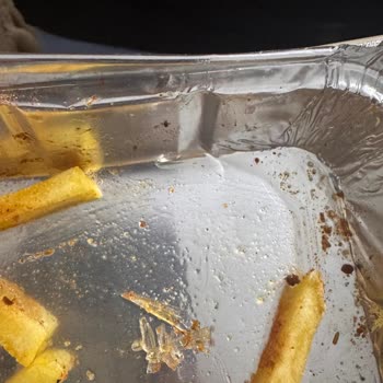 Cam Parçalı Pizzalar Ve Ulaşılamayan Müşteri Hizmetleri