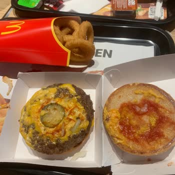 Beklentiler Ve Gerçekler Arasında Kalan Hamburger