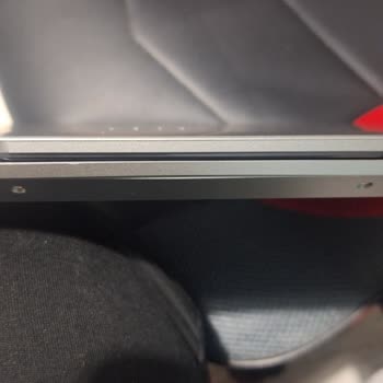 Casper Nirvana Laptop'ta Şişkinlik Endişesi