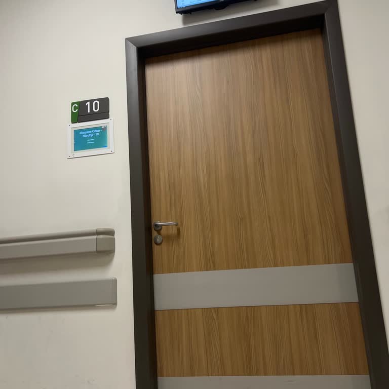Hastanede Nöroloji Bölümünde Uzun Bekleme Süresi