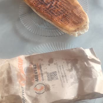 Yanmış Tost Ve Müşteri İlgisizliği