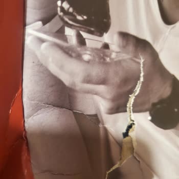 Darbe Almış Ve Lekeli Çaydanlık Hayal Kırıklığı Yarattı