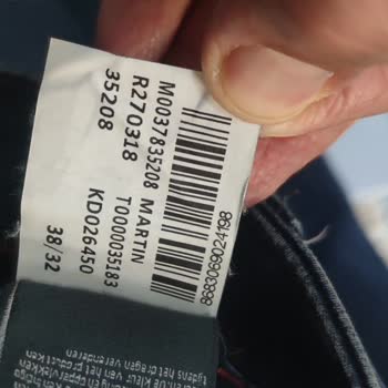 Kalite Kontrol Sonrası Zarar Gören Pantolon Ve Müşteri Memnuniyetsizliği