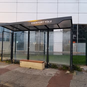 Avcılar Belediyesi Esenyurt Yolu Durağında Kapalı Durak İhtiyacı
