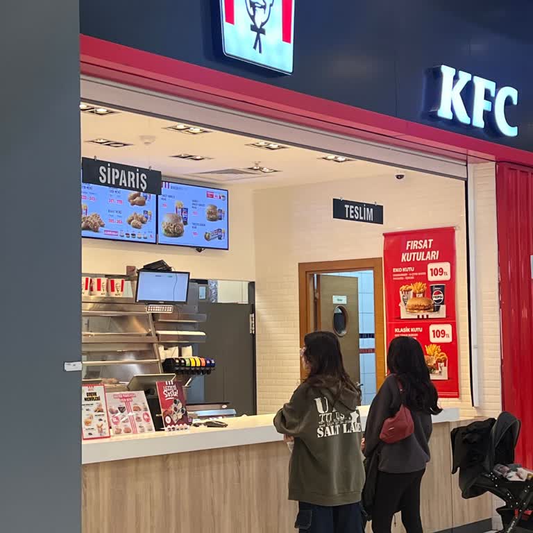 KFC'de Sürekli Eksik Sipariş Ve İlgisiz Hizmet