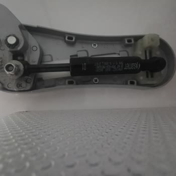 Mutfak Dolaplarında Amortisör Sorunu: Çözüm Bekleniyor