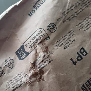 Kötü Paketleme Nedeniyle Akmış Şampuanlar