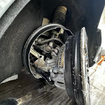 BMW'nin Fabrikasyon Hatası: Hayati Tehlike Ve Maddi Kayıp