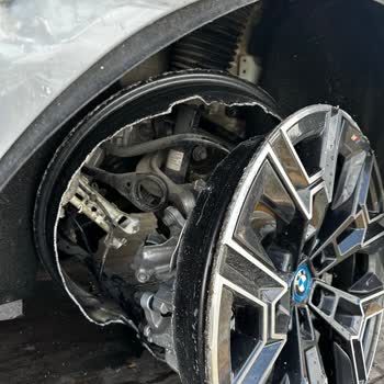 BMW'nin Fabrikasyon Hatası: Hayati Tehlike Ve Maddi Kayıp