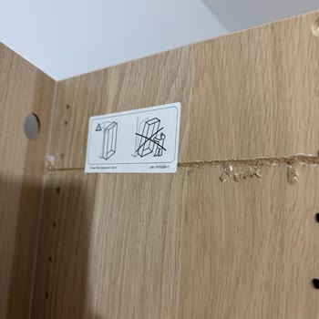 Hasarlı Gardırop: IKEA'nın Müşteri Güveni Sarsılıyor