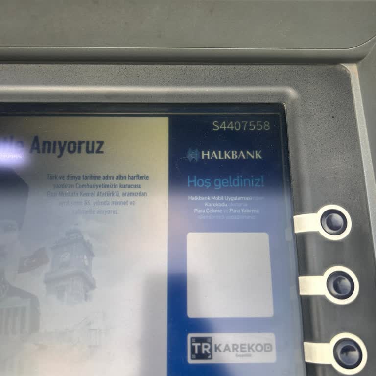 ATM'de Yutulan Para Ve İlgisiz Müşteri Hizmetleri