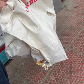 Saloon Burger Paketleme Sorunu Ve Yetersiz Hizmet