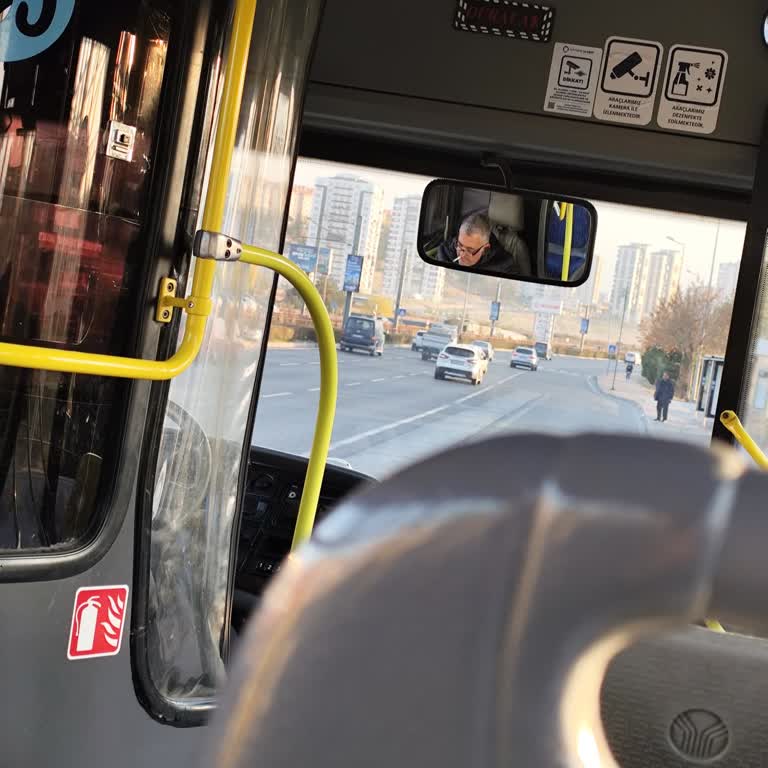 Otobüs Şoförünün Kapalı Alanda Sigara Kullanması