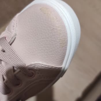 Kullanılmış Ve Pis Ayakkabı Gönderimi