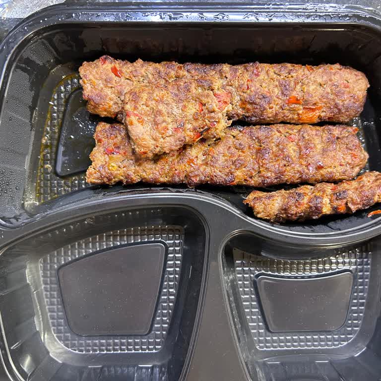 Hacı Saad Meat & Grill Sipariş Konusunda İlgisiz Ve Dikkatsiz Davranıyor