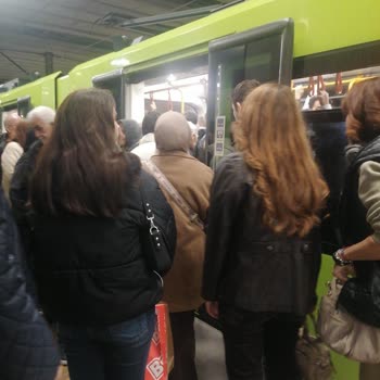 Bursa Metro Seferleri Ve Kalabalık Sorunu