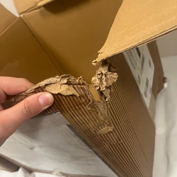 Özensiz Paketleme Ve Hasarlı Ürün Teslimatı