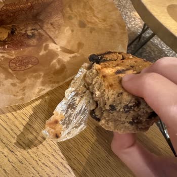 Kurabiyeden Çıkan Plastik Şoku