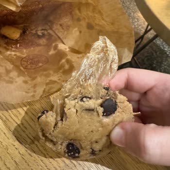 Kurabiyeden Çıkan Plastik Şoku