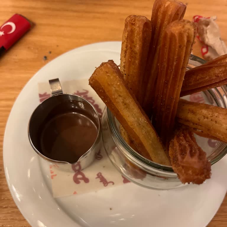 West Marina Happy Moons: Churros Siparişindeki Hayal Kırıklığı