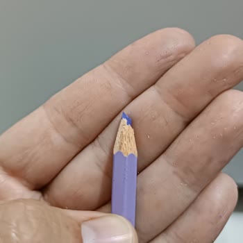 Kırılan Boya Kalemleri: Hayal Kırıklığı