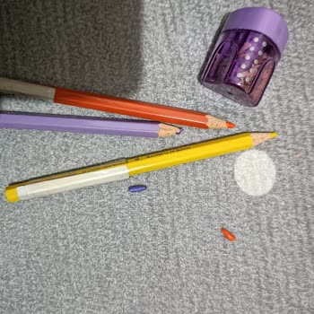 Kırılan Boya Kalemleri: Hayal Kırıklığı