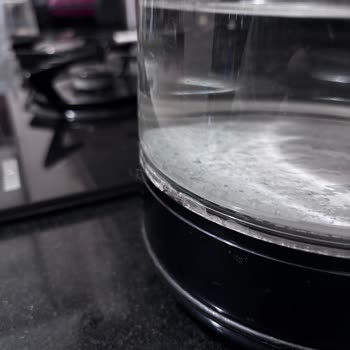 Karaca Çay Makinesi: 1 Yılda Çatlayan Plastik Sorunu