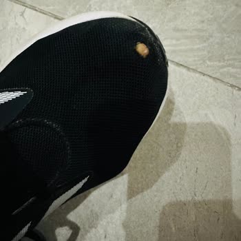 Adidas Ayakkabının Kısa Sürede Yıpranması Ve FLO'nun İlgisizliği