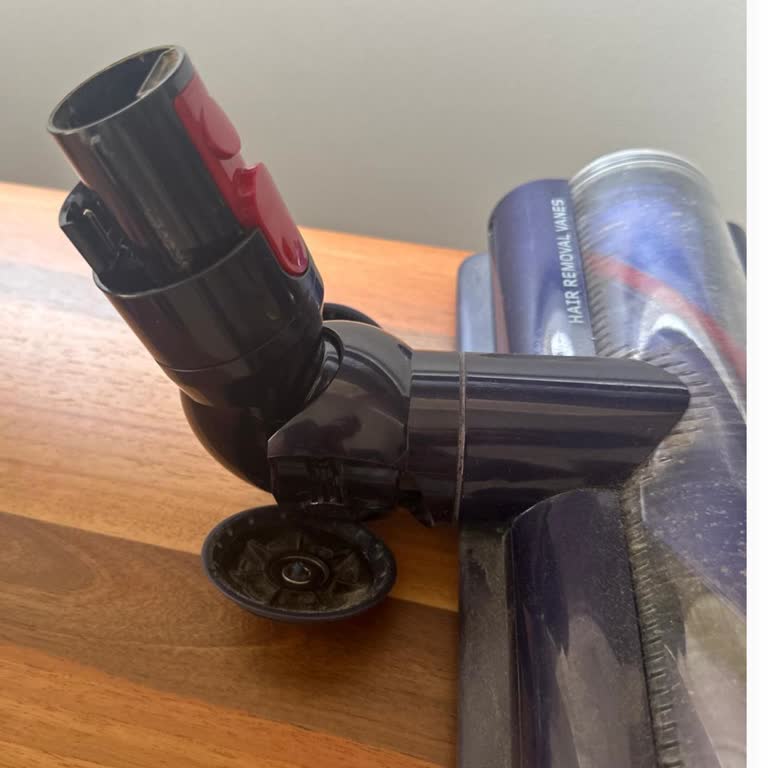 Dyson V15 Başlığının Kırılması Hayal Kırıklığı Yarattı