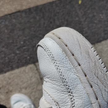 Skechers Ayakkabıda 2 Ayda Çatlama Sorunu