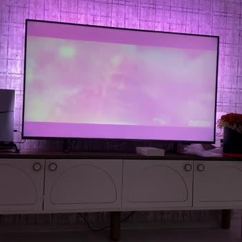 Philips TV'de Soluk Pembe Ekran Sorunu Ve Servis Cevapsızlığı