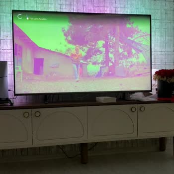 Philips TV'de Soluk Pembe Ekran Sorunu Ve Servis Cevapsızlığı