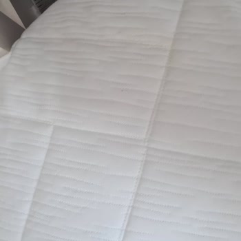 Yataş Bedding'den Gelen Yatakta Sarı Lekeler Şoku