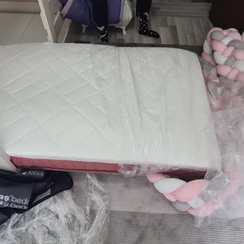 Yataş Bedding'den Gelen Yatakta Sarı Lekeler Şoku