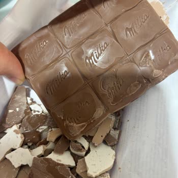 Küflü Milka Çikolata Hayal Kırıklığı Yarattı