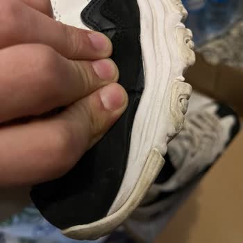 Skechers Ayakkabıda Garanti Süresi Dolmadan Çözülmeyen Sorun